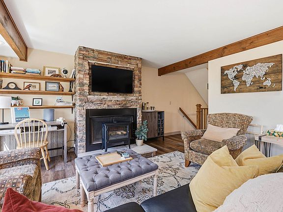 5th image of 127 Plum Cove Dr