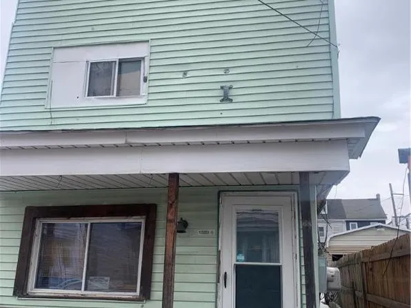 227 N Chestnut St, Shenandoah, PA 17976