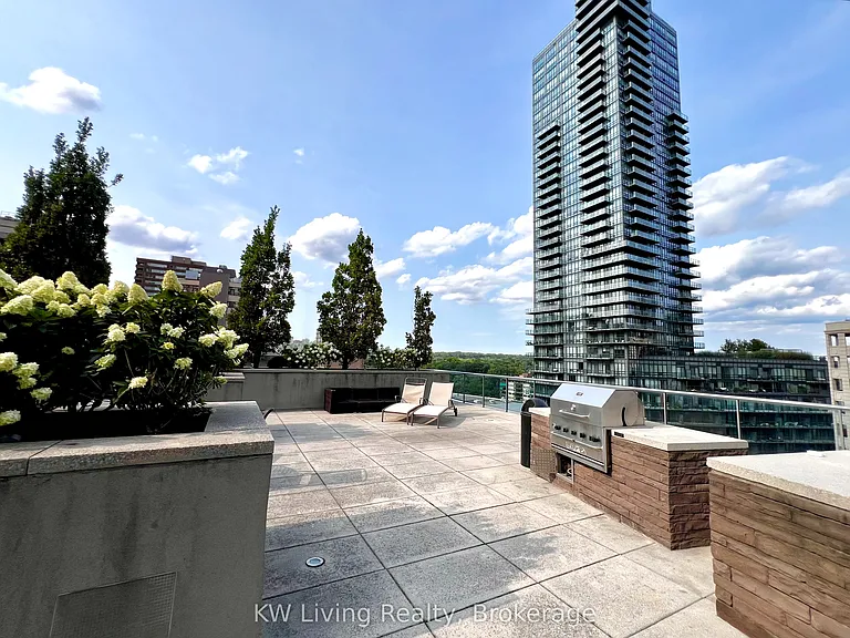 21 Scollard St #203 — Photo 23