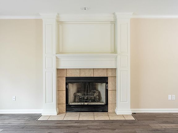 4th image of 106 Charleston Ln