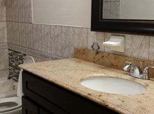 225 N Dalton Ave APT 4, Azusa, CA 91702