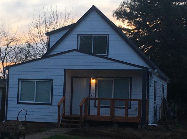 2220 I St