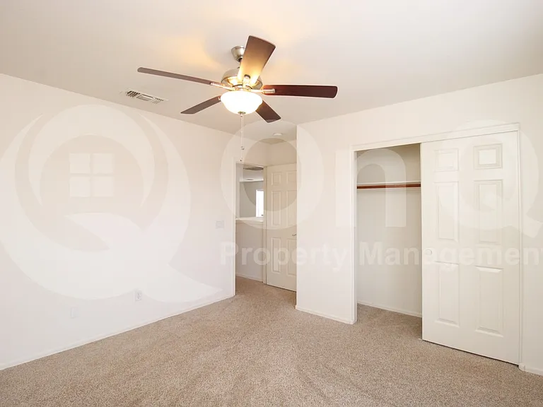 2450 E Darrel Rd — Photo 20