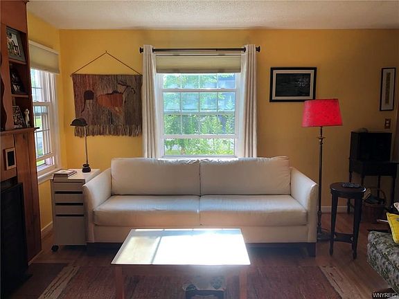 4th image of 255 Edgewood Ave