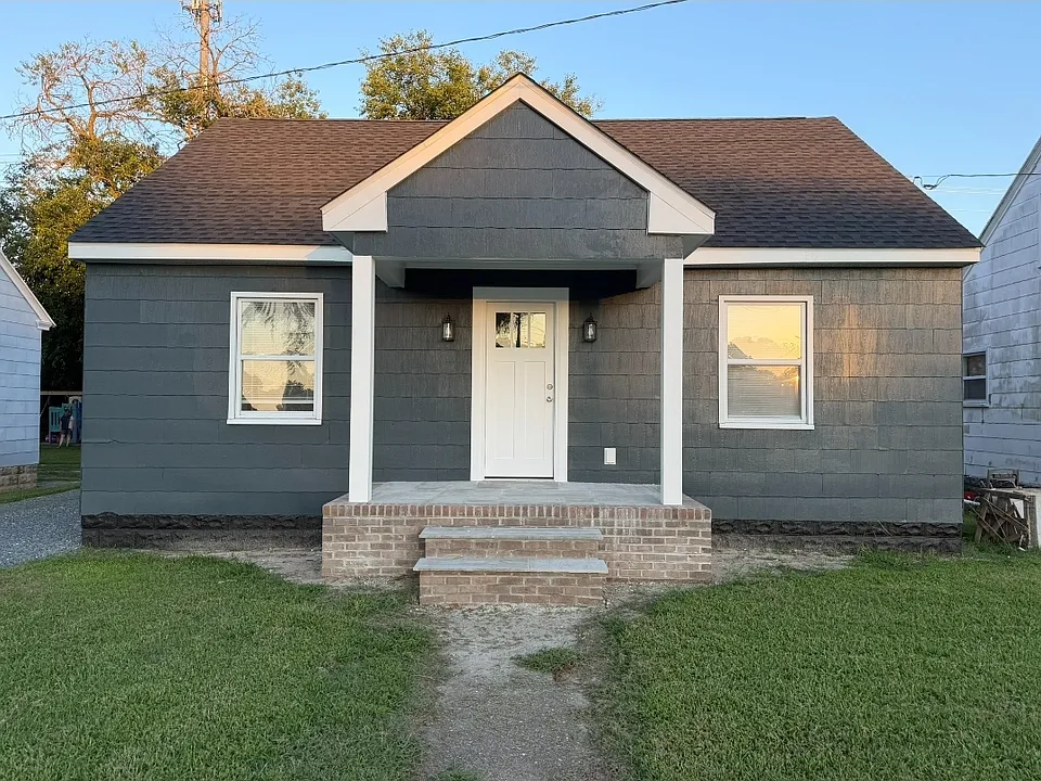 209 N Fruitland Blvd