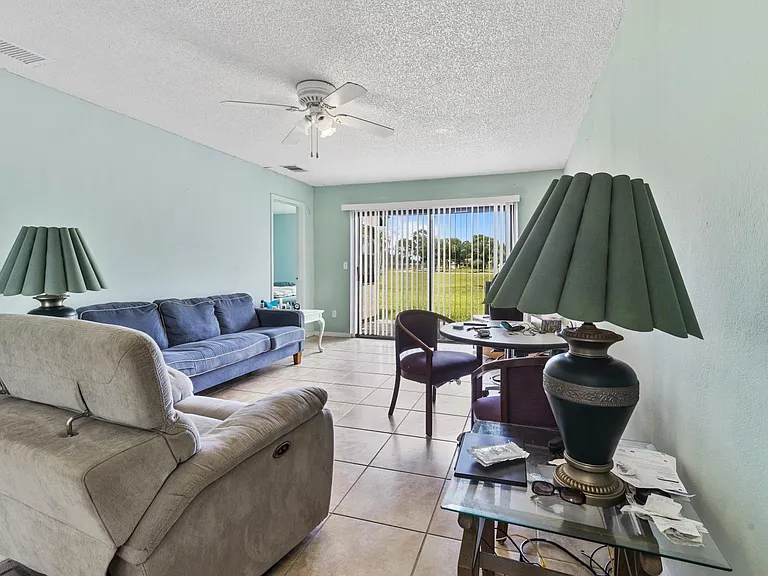 603 SW Jeanne St — Photo 6