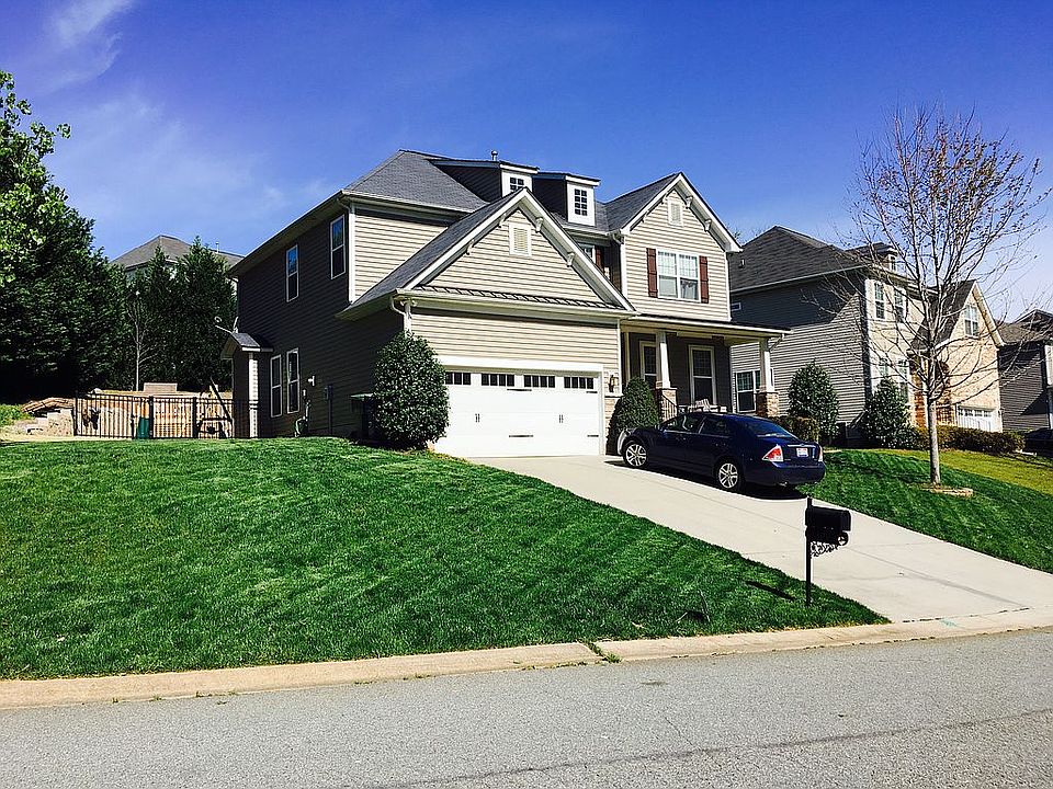 2nd image of 109 Tom Sawyer Ln