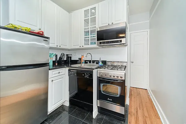 Rented by Living New York | media 10