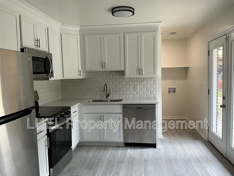 1050 Bedford Ave — Photo 7