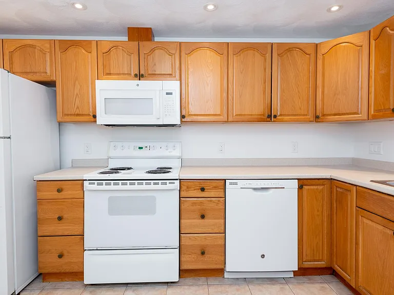 40 Rosewood Dr #40 — Photo 28