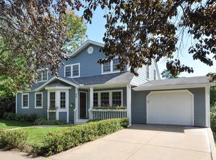 227 Center St, Excelsior, MN 55331