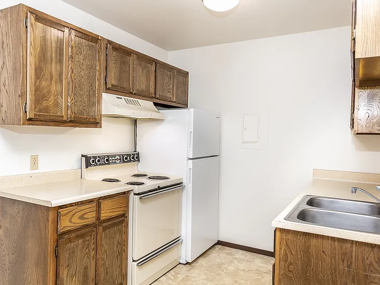 Foxhill Apartments — Photo 70