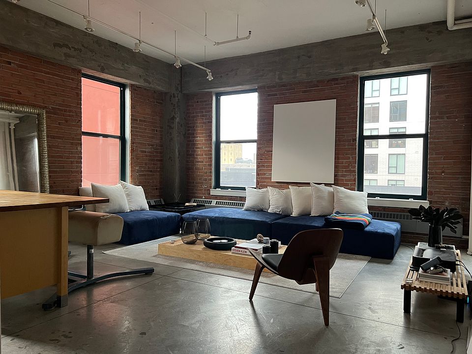 1st image of 250 Park Ave Unit 609