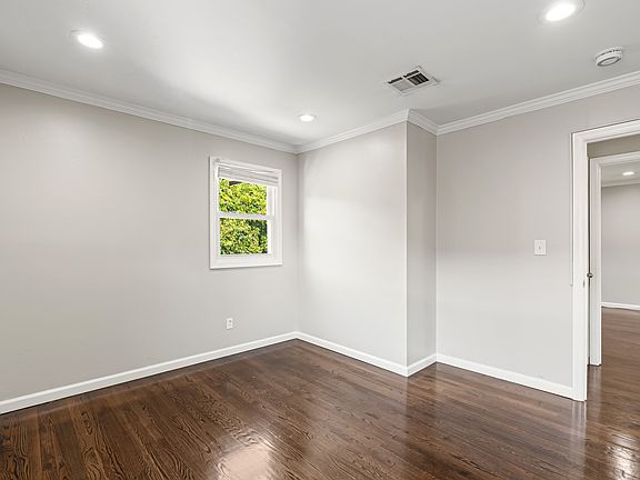5th image of 2089 Galloping Hill Rd Floor 1