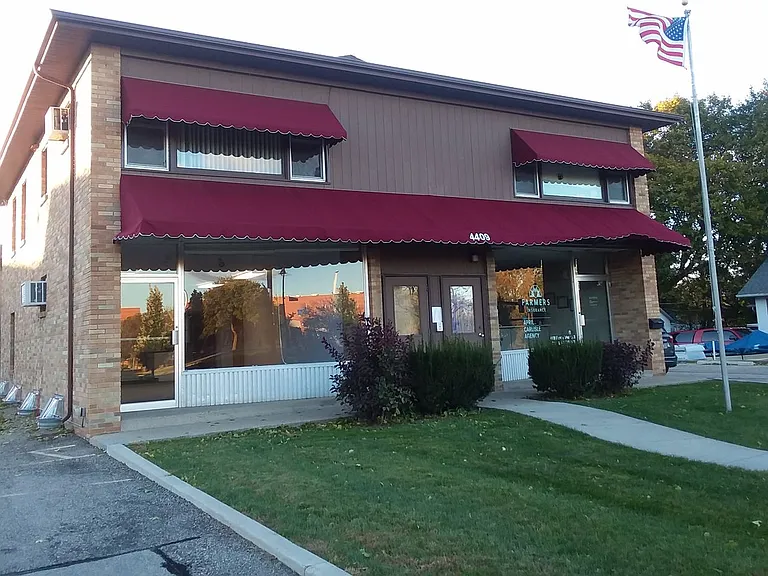 4409 Monona Dr — Photo 2