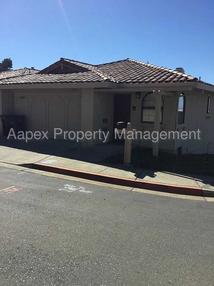 3243 Guillermo Pl photo 1