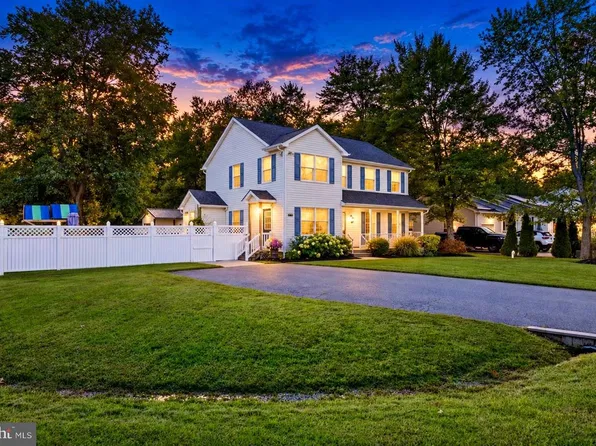 201 Larch Pl, Stevensville, MD 21666