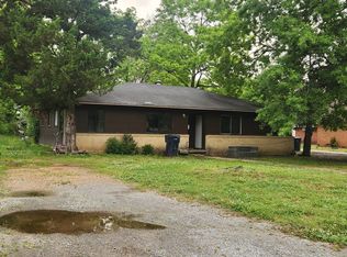 504 W Hemlock St #B, Brinkley, AR 72021