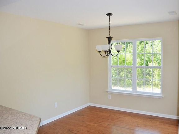 5th image of 3628 Thornbrook Dr
