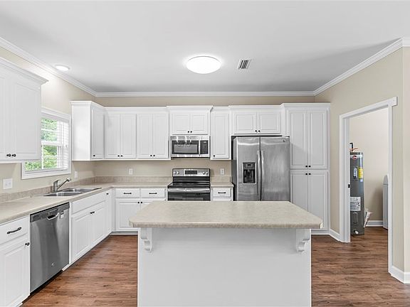 2nd image of 173 Beauville Dr