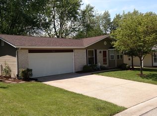 56 Kimberly Ln, Saint Peters, MO