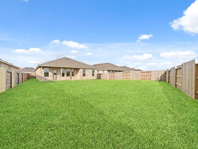 830 Heaven Dr — Photo 25