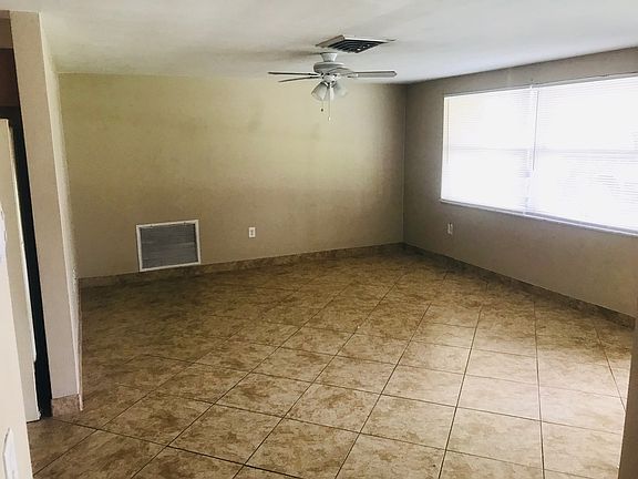 5th image of 5906 Elkhorn Blvd