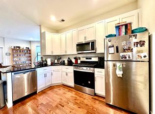 1044 W School St APT 2R, Chicago, IL 60657