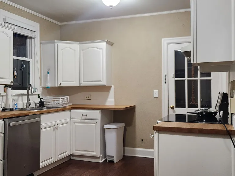 Spacious Kitchen.
