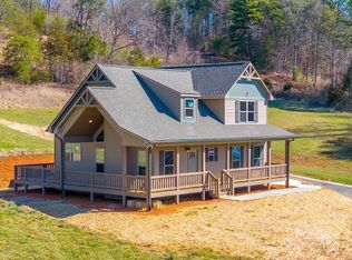 50 Fairview St, Franklin, NC 28734