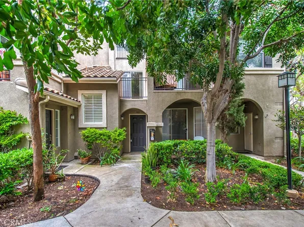 902 Maplewood, Irvine, CA 92618