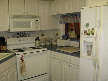4th image of 213 Rubens Dr APT B