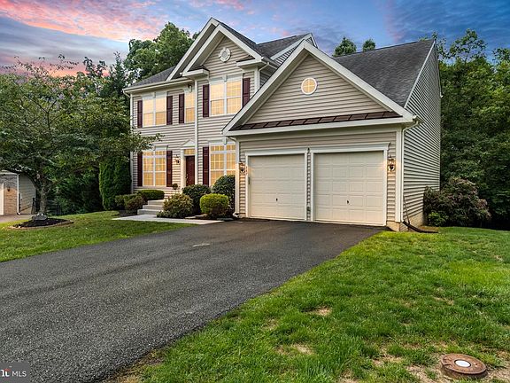 2nd image of 287 Lackawanna Ln