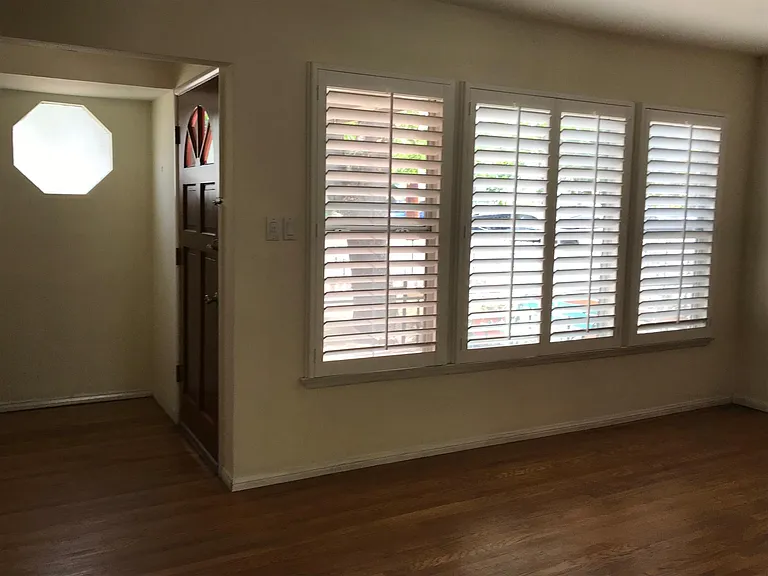 Entrance door to living room