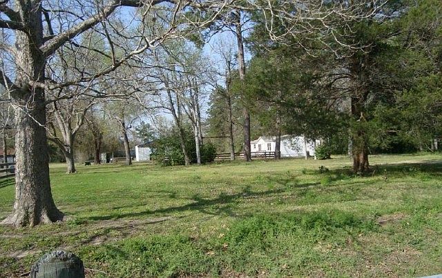 2nd image of 1303 1/2 Smith Rd