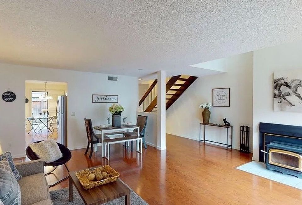 1st image of 750 Lincoln Rd APT 48