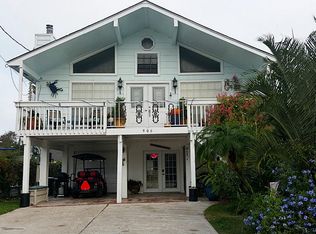 906 Grove Rd, Clear Lake Shores, TX 77565