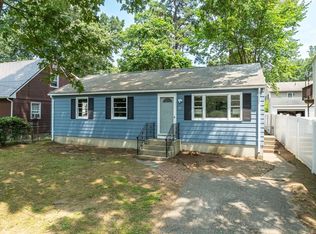 17 Delmore St, Springfield, MA 01109
