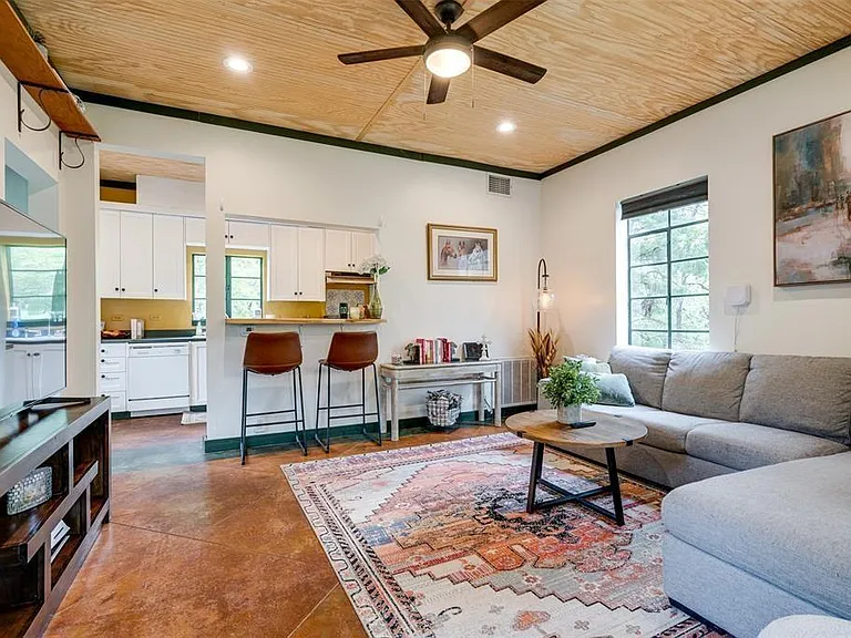 112 Boulder Ln — Photo 38