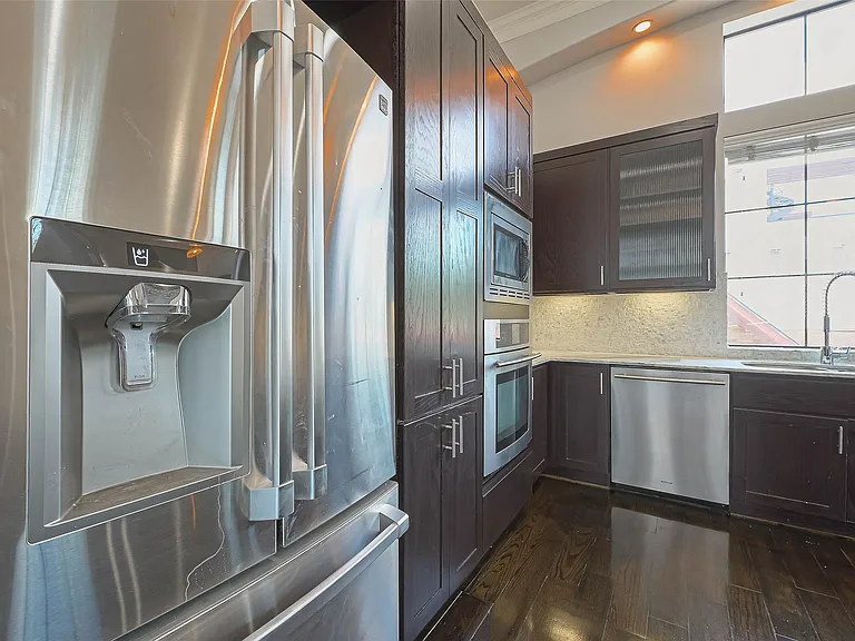 1739 Oakdale St — Photo 24