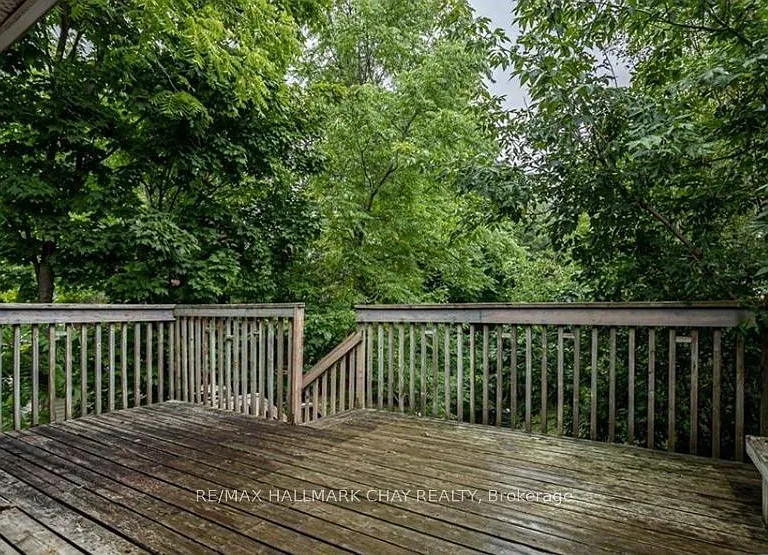 33B Grove St E #MAIN FLOOR — Photo 12