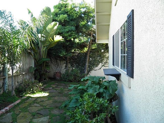 4th image of 1135 Ramona Ave