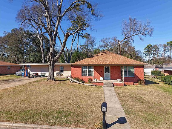 3rd image of 207 Lafayette Blvd