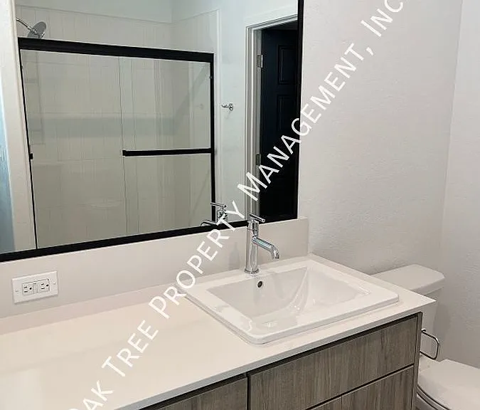 2863 E Tamarind Dr — Photo 18