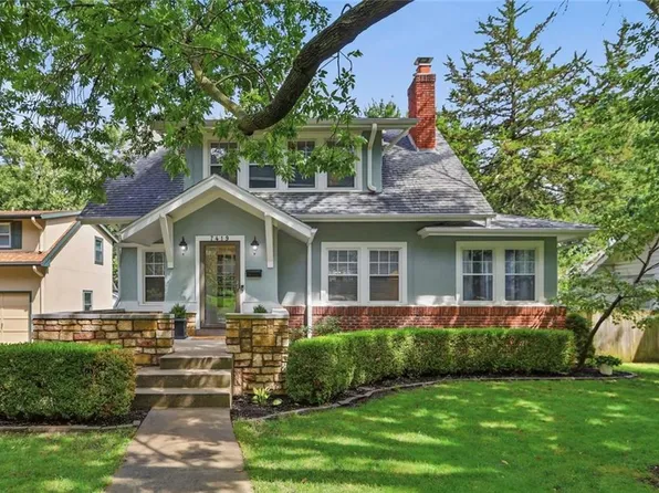 7419 Jarboe St, Kansas City, MO 64114