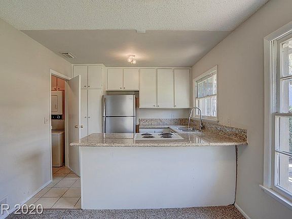 5th image of 1385 Elizabeth Ave Unit 1