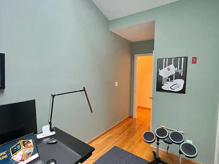 128 Warren St #1 — Photo 14