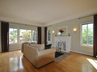 2327 1/2 N Beachwood Dr, Hollywood, CA 90068