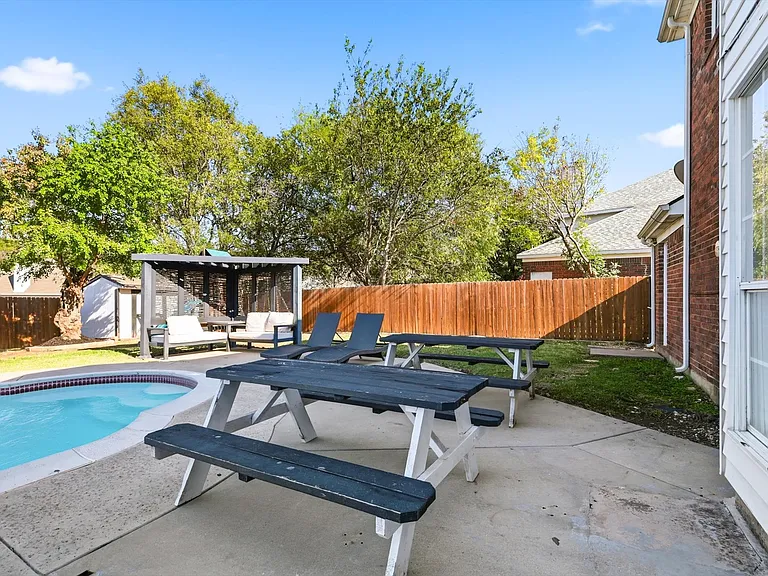 6440 Knoll Ridge Dr — Photo 35
