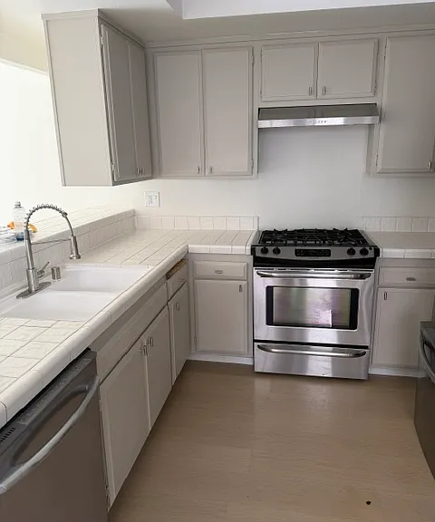 8536 De Soto Ave #13 — Photo 10
